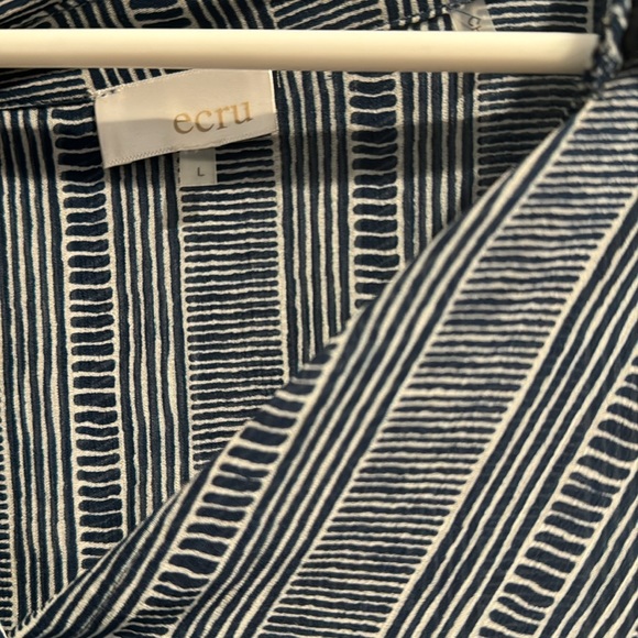 ECRU Patterned Top - Picture 3 of 4